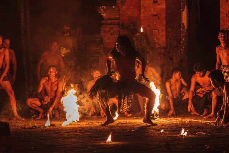 Spectacle Kecak au temple de Tanah Lot