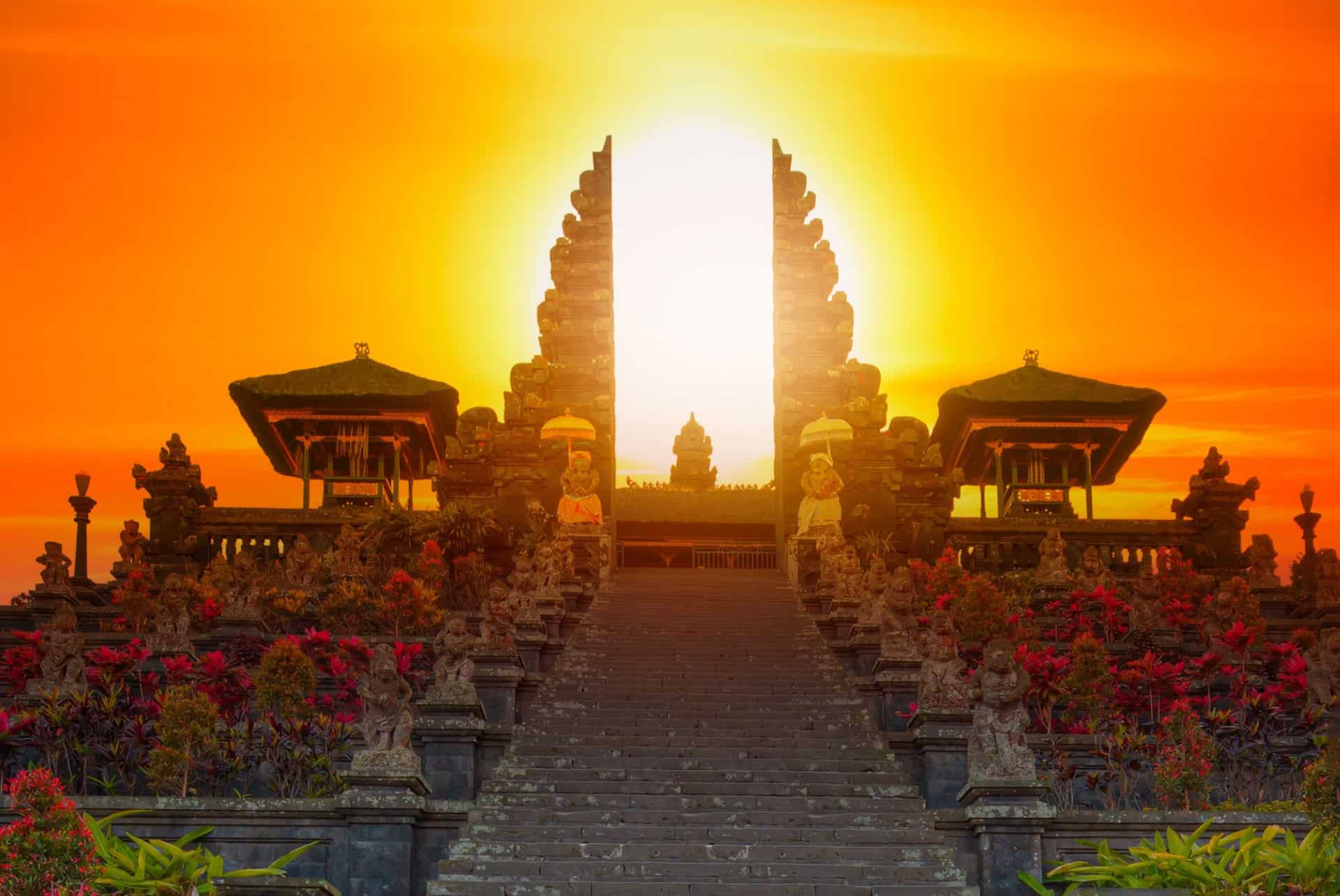 pourquoi visiter le temple de besakih