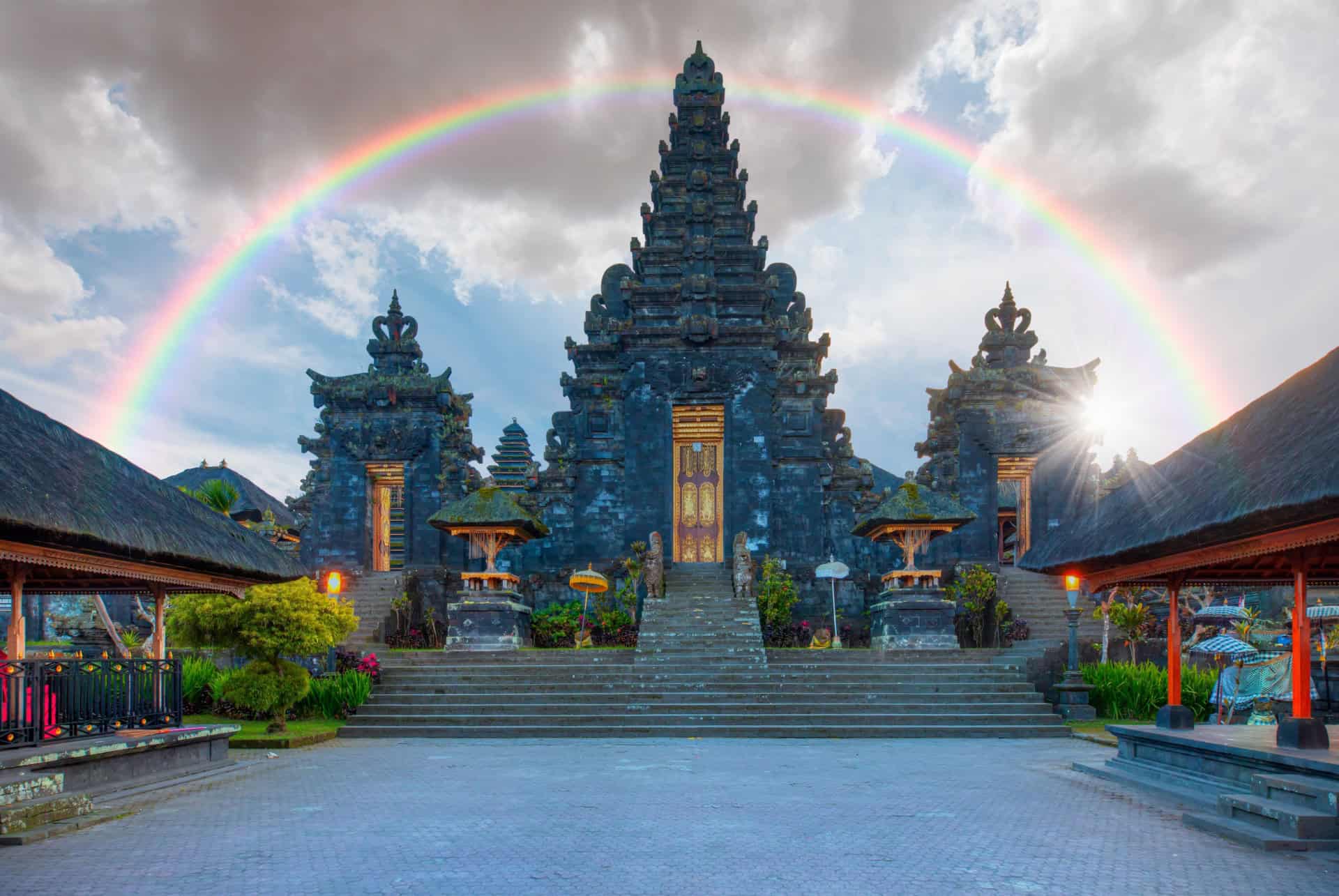 pura batu madeg