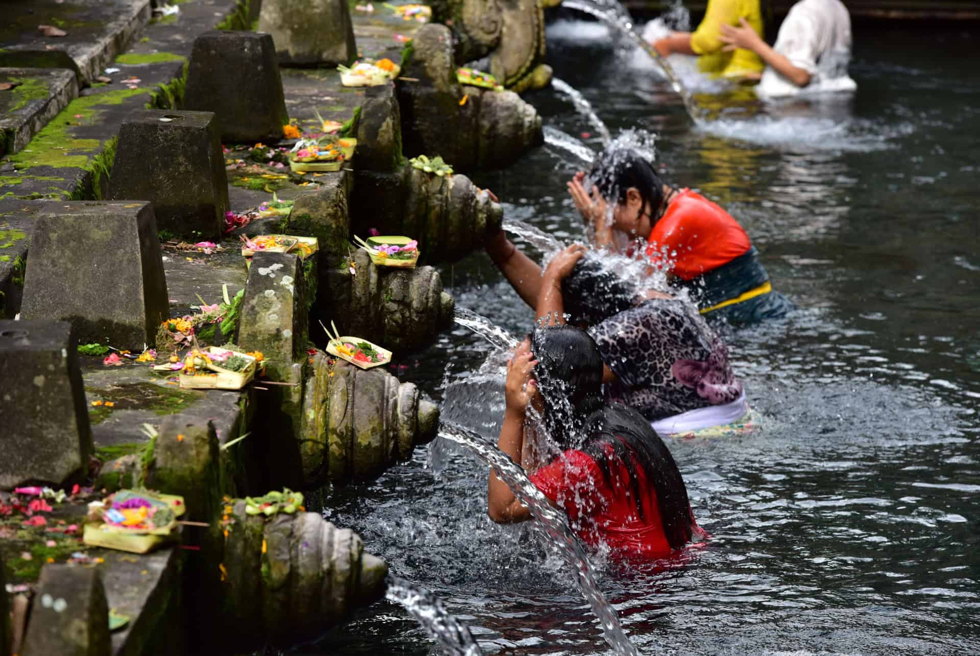 rituels tirta empul taman werdhi budaya art centre bali en 5 jours rituels tirta empul taman werdhi budaya art centre bali en 5 jours
