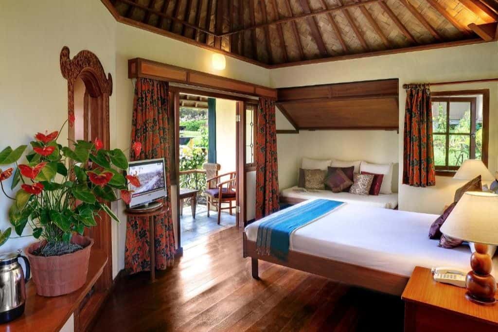 strawberry hill hotel