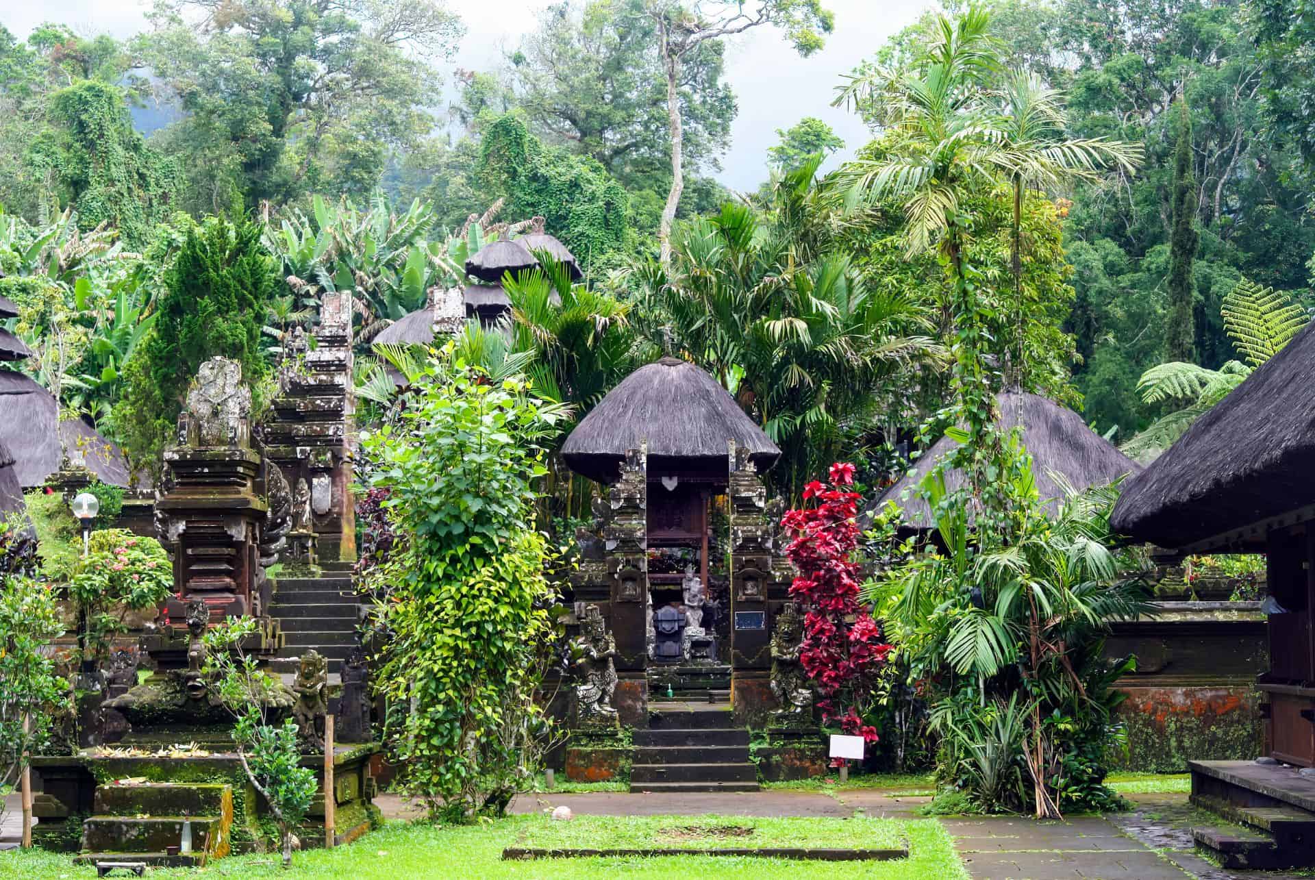 temple luhur batukaru interieur