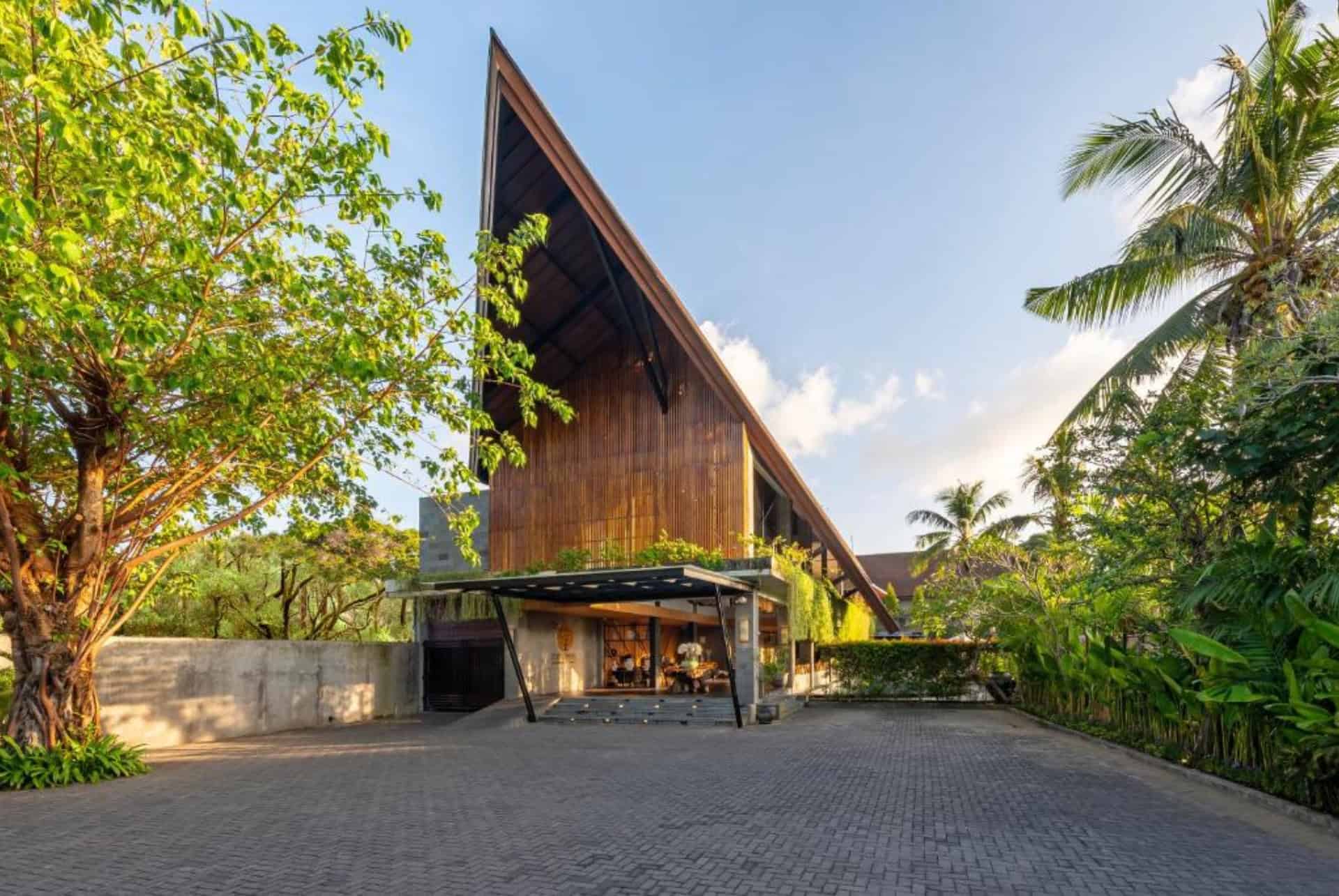 kayumas seminyak resort