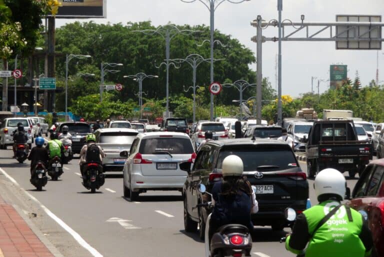 Louez une voiture à Bali avec Booking 🚙